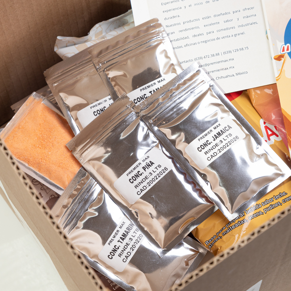 Kit de muestras gratuito de Premier Max con sobres individuales de concentrado en polvo para bebidas, listo para distribuidores o mayoristas.